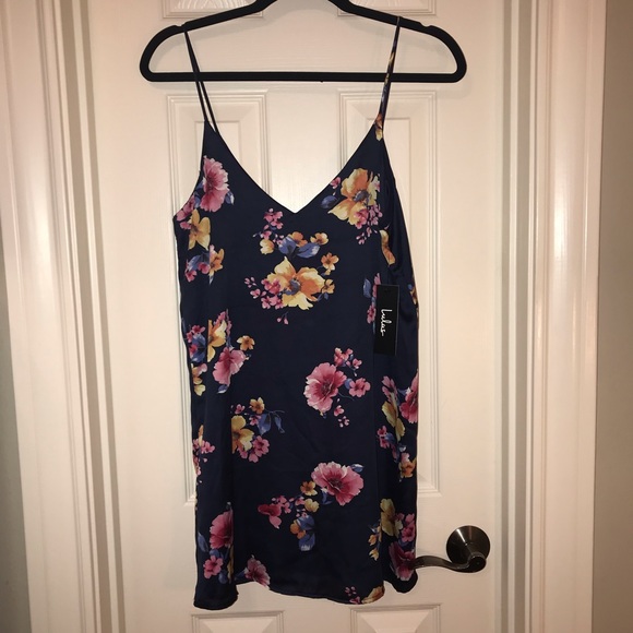 Lulu’s Silk Dress Bundle - Picture 2 of 3